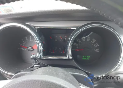 2005 Ford Mustang Gt Deluxe/Gt Premium z USA, uszkodzony, nr VIN 1ZVHT82H055101087